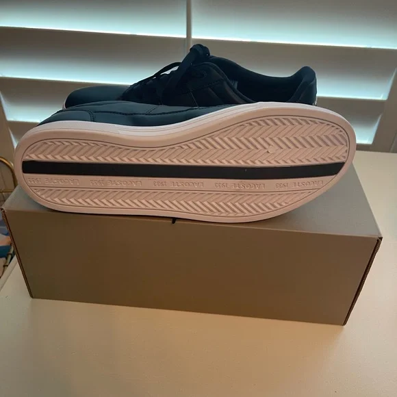 Lacoste mens shoes - Picture 4 of 4